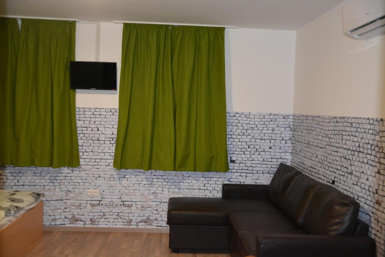Bed and Breakfast Kid Familia Panzio Balatonszarszo Exterior foto