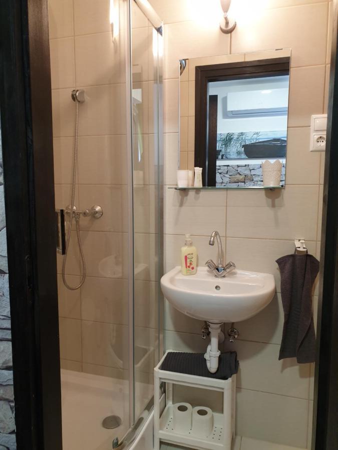 Bed and Breakfast Kid Familia Panzio Balatonszarszo Exterior foto