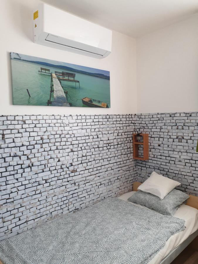 Bed and Breakfast Kid Familia Panzio Balatonszarszo Exterior foto