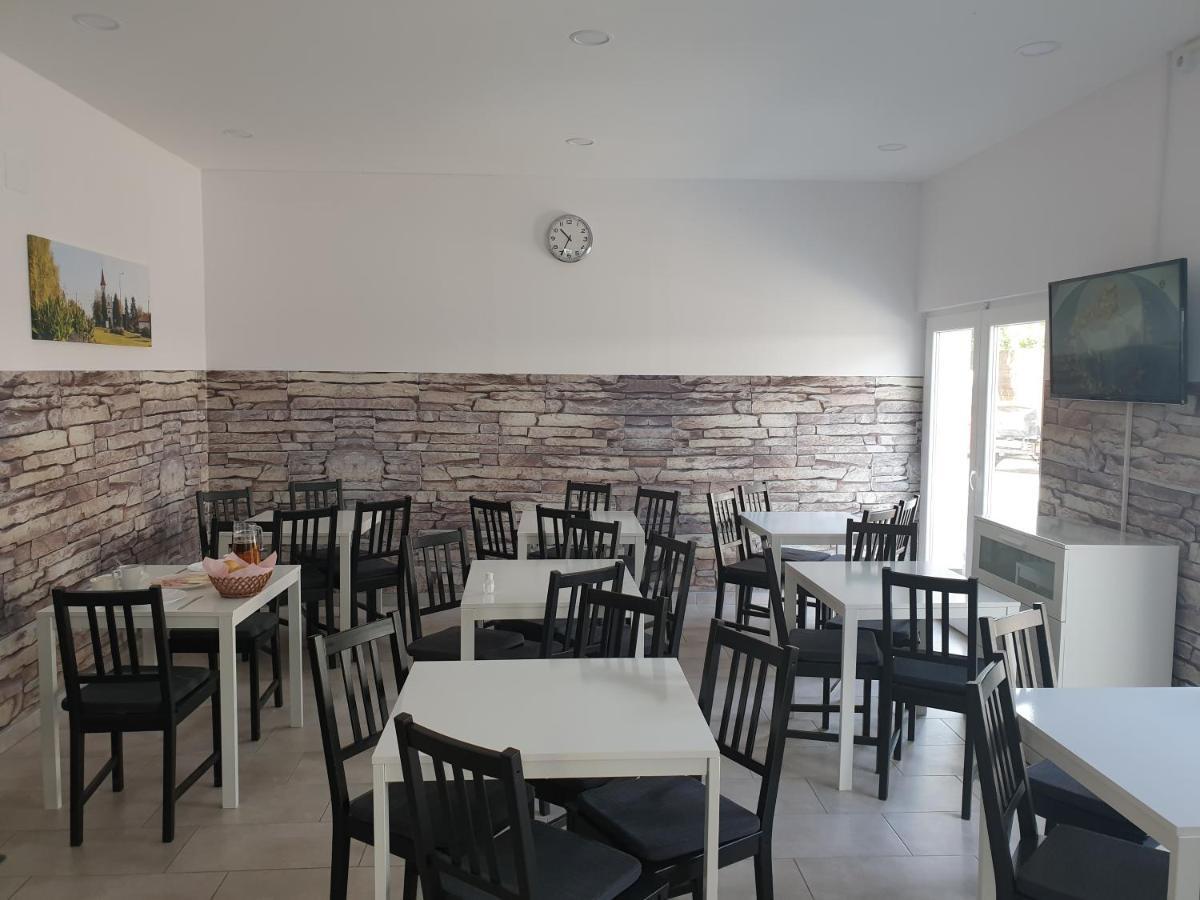 Bed and Breakfast Kid Familia Panzio Balatonszarszo Exterior foto