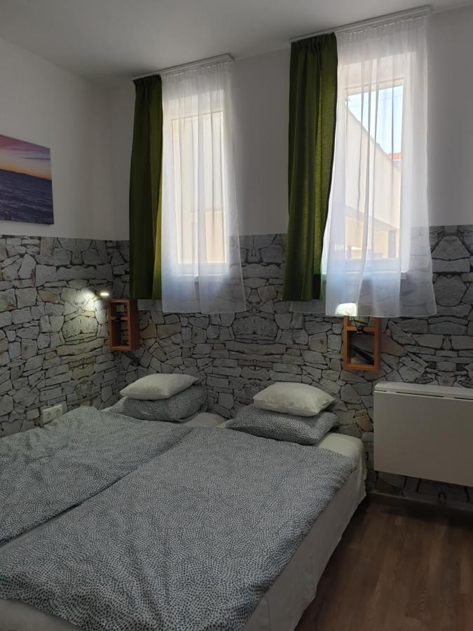 Bed and Breakfast Kid Familia Panzio Balatonszarszo Exterior foto